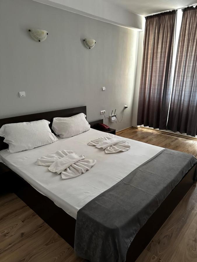 Хотел Костенец Exterior foto